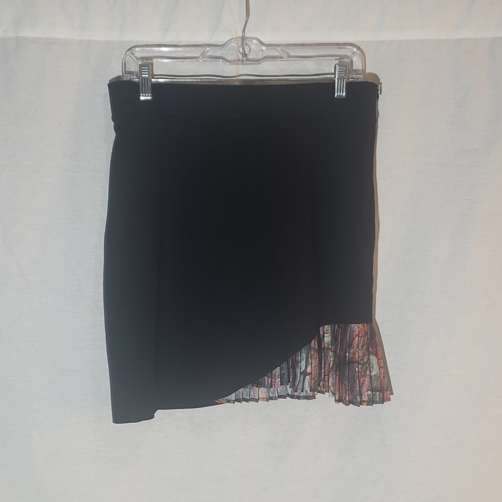Zara W/B Collection Pleat Accent Skirt